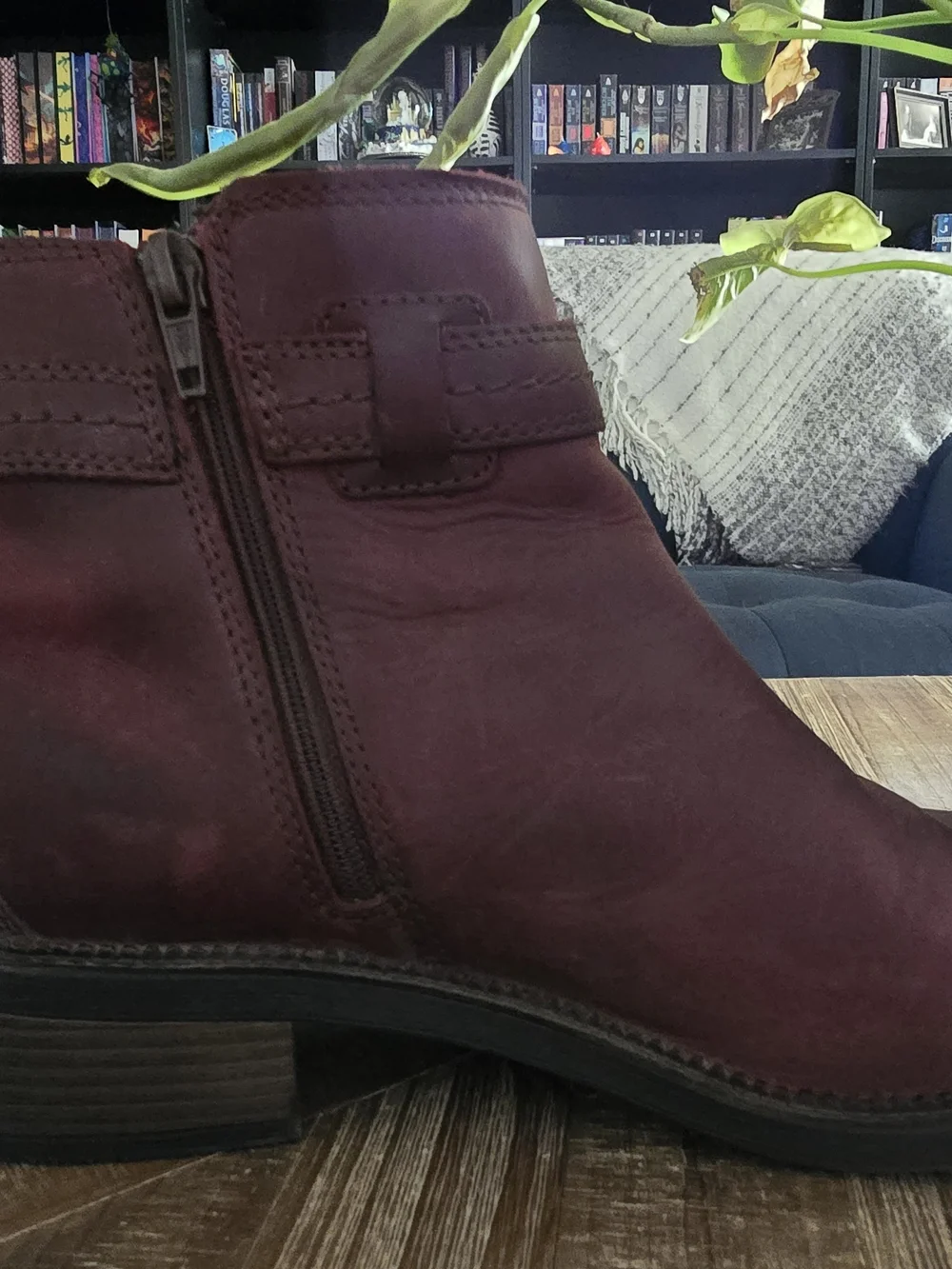 Clarks Maye Ease Burgundy Leather Ankle Boots - Size 8.5